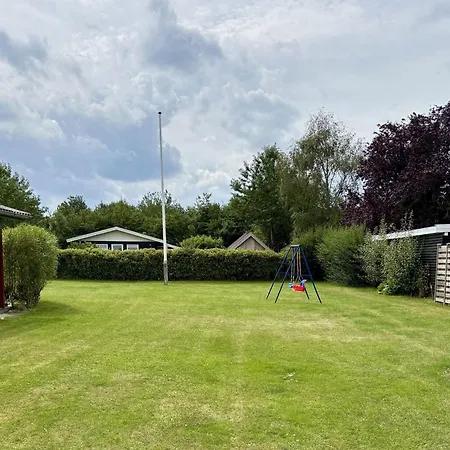 Ferienhaus In Ruhiger Lage Mit Kamin, Terrasse Und Grenznähe *